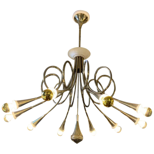 STILNOVO "Hunting Trumpets" 10 arms Chandelier gilded brass & white lacquered metal, 1950s