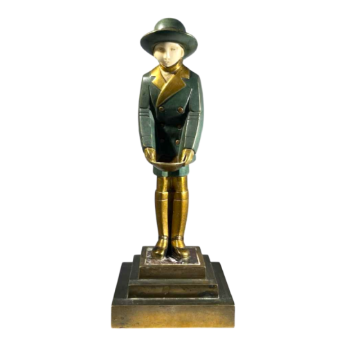 Art Deco chryselephantine sculpture ‘Girl with basket’, bronze with green and gold patina, ca 1930