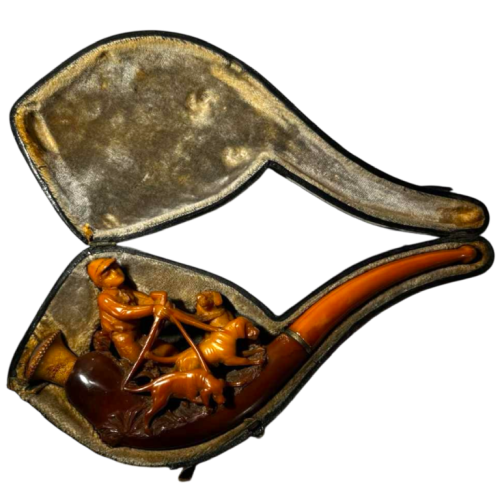 Meerschaum pipe sculpture "Hunter & Hunting Dogs" with case, 19th c